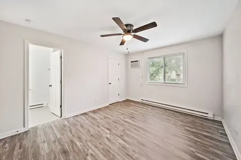 170 South Waters Edge Drive S Glendale Heights IL 60139
