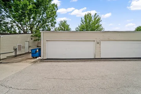 170 South Waters Edge Drive S Glendale Heights IL 60139