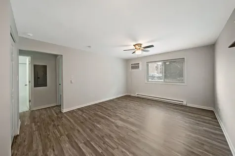 170 South Waters Edge Drive S Glendale Heights IL 60139