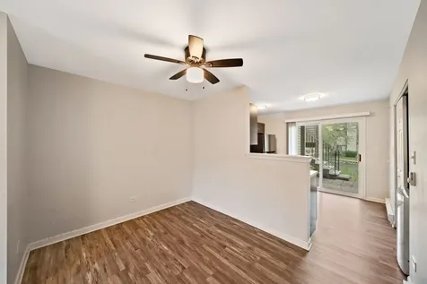 170 South Waters Edge Drive S Glendale Heights IL 60139