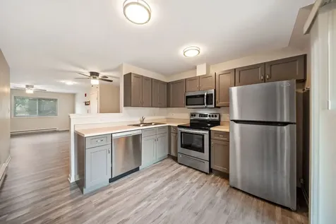 170 South Waters Edge Drive S Glendale Heights IL 60139