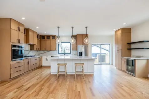 2247 South 6th Avenue North Riverside IL 60546