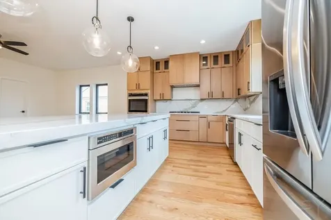 2247 South 6th Avenue North Riverside IL 60546