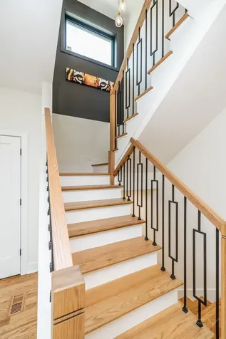 2247 South 6th Avenue North Riverside IL 60546