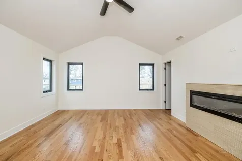 2247 South 6th Avenue North Riverside IL 60546