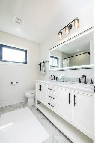 2247 South 6th Avenue North Riverside IL 60546