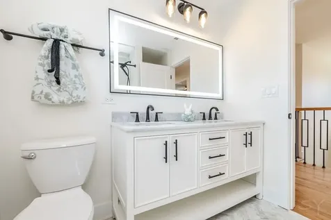 2247 South 6th Avenue North Riverside IL 60546