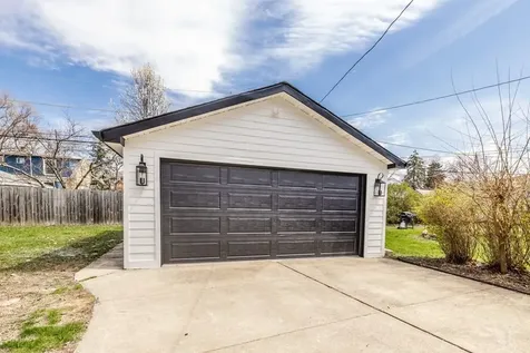 2247 South 6th Avenue North Riverside IL 60546