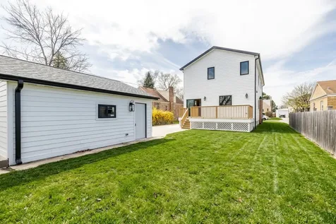2247 South 6th Avenue North Riverside IL 60546