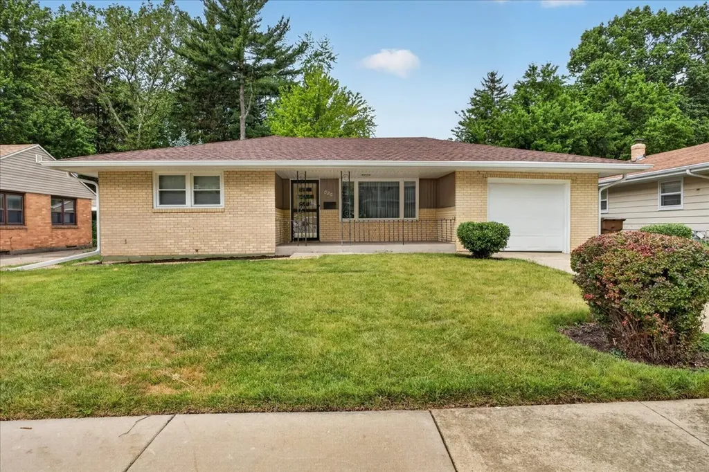 404 Fairview Boulevard Rockford IL 61107