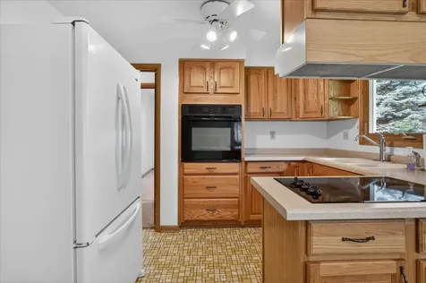 404 Fairview Boulevard Rockford IL 61107