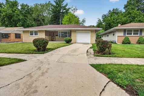 404 Fairview Boulevard Rockford IL 61107