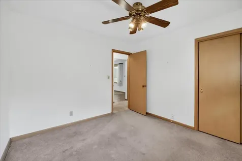 404 Fairview Boulevard Rockford IL 61107