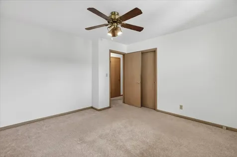 404 Fairview Boulevard Rockford IL 61107