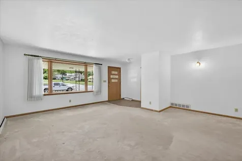 404 Fairview Boulevard Rockford IL 61107