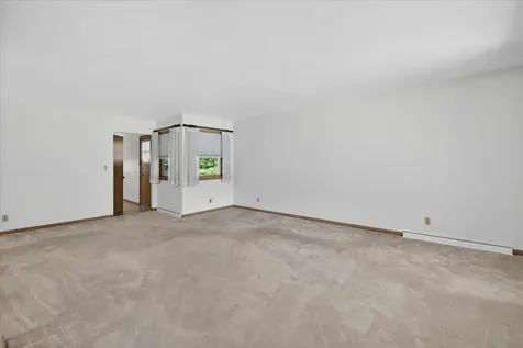 404 Fairview Boulevard Rockford IL 61107