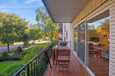 820 Oakton Street Evanston IL 60202