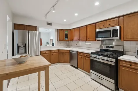 820 Oakton Street Evanston IL 60202