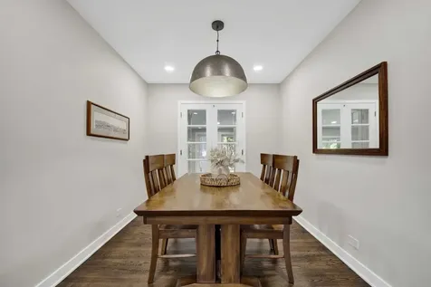 141 Adler Drive Libertyville IL 60048