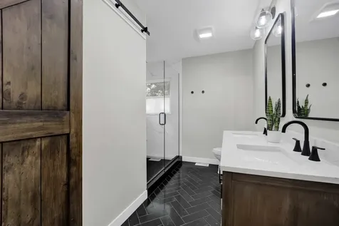 141 Adler Drive Libertyville IL 60048