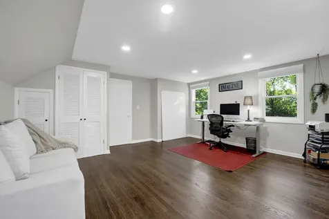 141 Adler Drive Libertyville IL 60048