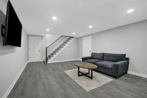 141 Adler Drive Libertyville IL 60048