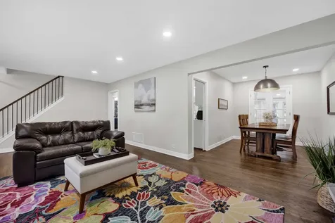 141 Adler Drive Libertyville IL 60048