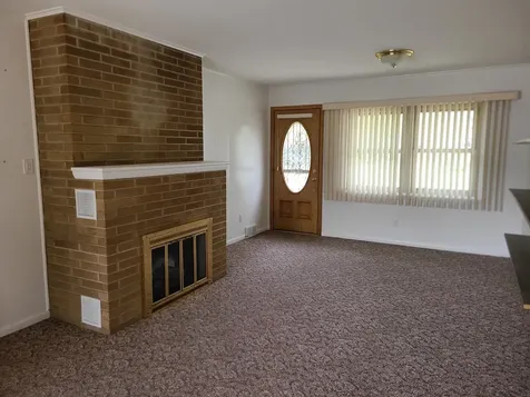 403 Oak Street Utica IL 61373