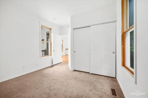 255 Bartlett Place Elgin IL 60120
