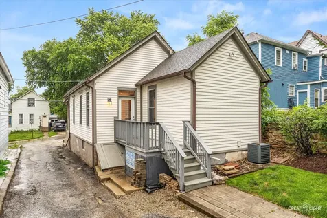 255 Bartlett Place Elgin IL 60120