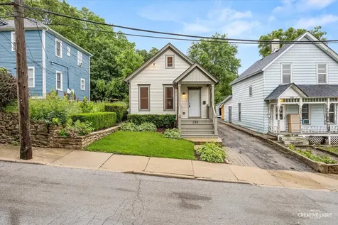 255 Bartlett Place Elgin IL 60120