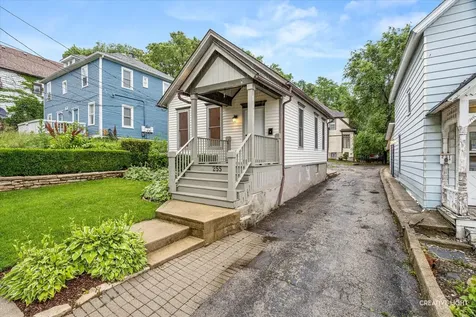 255 Bartlett Place Elgin IL 60120