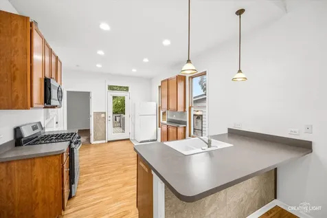 255 Bartlett Place Elgin IL 60120