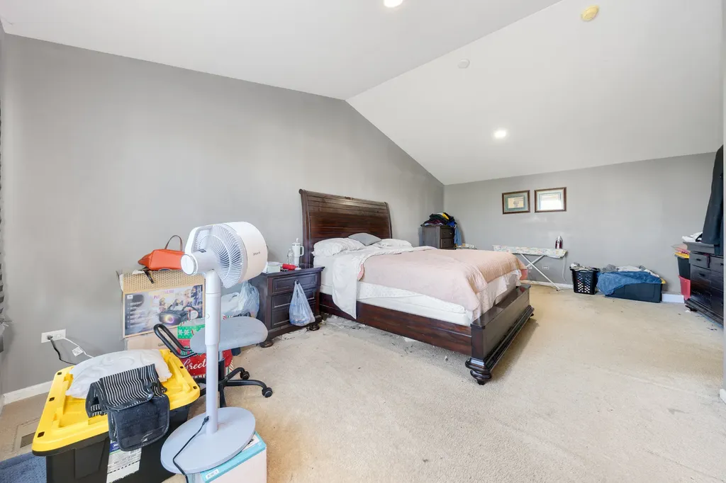 269 South Palmer Drive Bolingbrook IL 60490