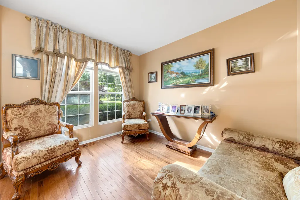 269 South Palmer Drive Bolingbrook IL 60490