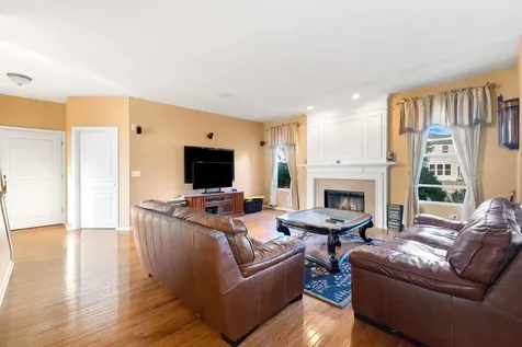 269 South Palmer Drive Bolingbrook IL 60490