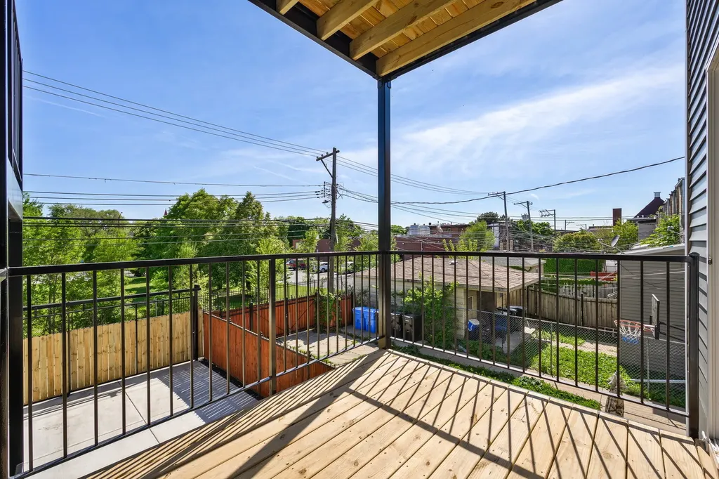 3031 West Warren Boulevard Chicago IL 60612