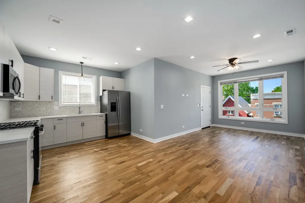 3031 West Warren Boulevard Chicago IL 60612