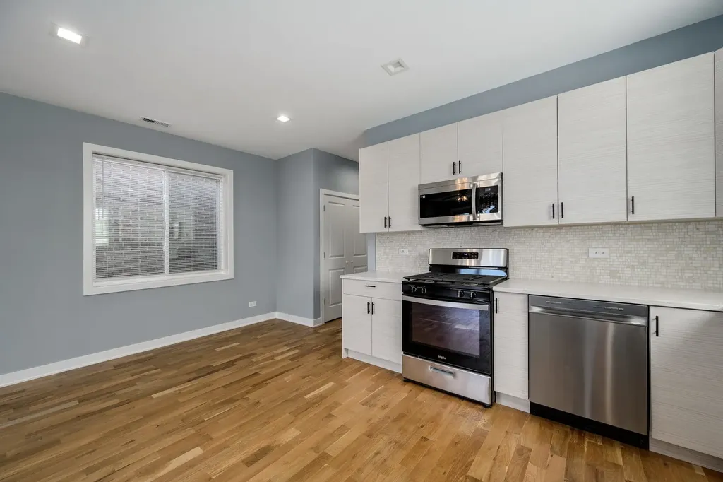 3031 West Warren Boulevard Chicago IL 60612