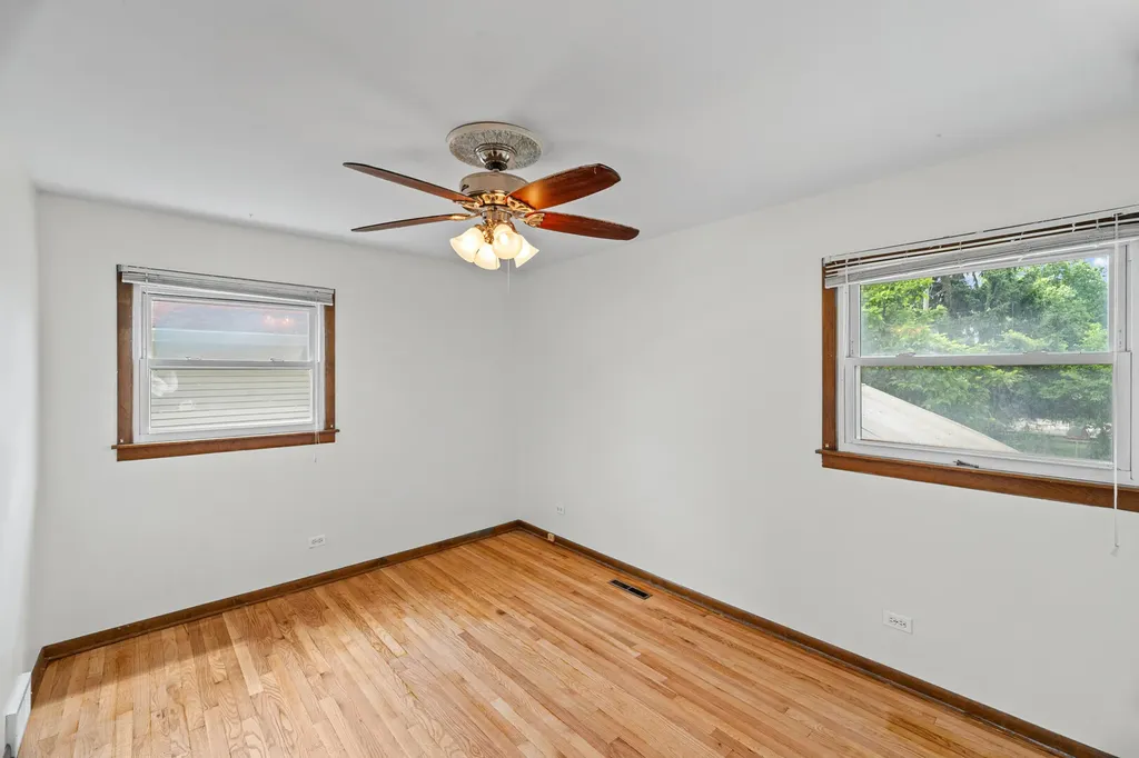 22W381 2ND Street Glen Ellyn IL 60137