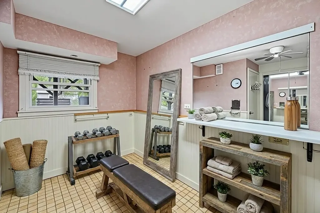 22W381 2ND Street Glen Ellyn IL 60137