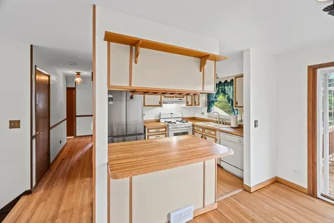 22W381 2ND Street Glen Ellyn IL 60137