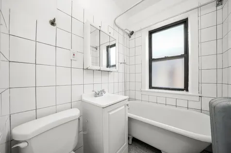3308 West Schubert Avenue Chicago IL 60647