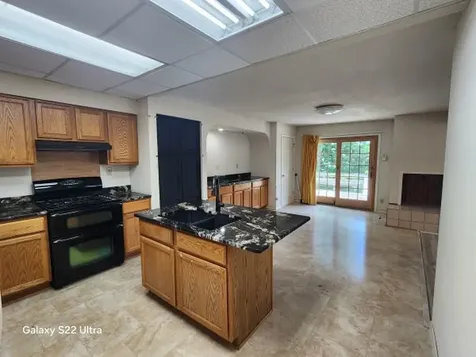 1602 South Highland Avenue Freeport IL 61032