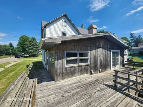 1602 South Highland Avenue Freeport IL 61032