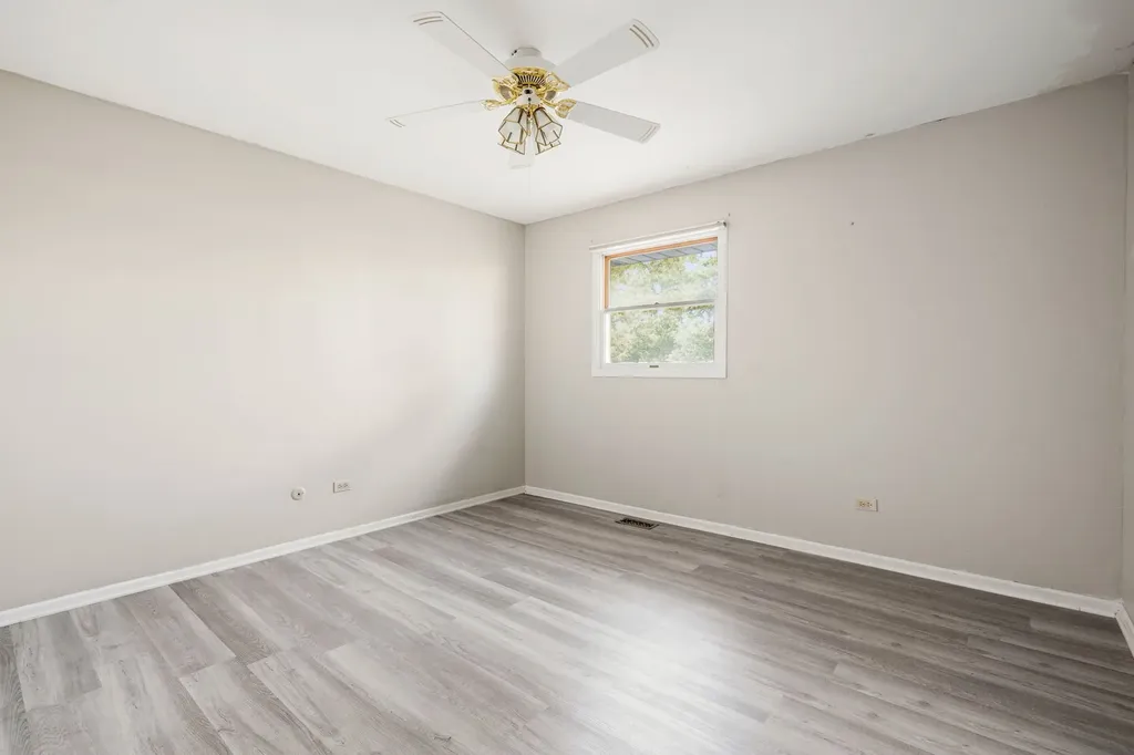 1046 Pinewood Drive Downers Grove IL 60516