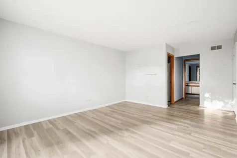 1046 Pinewood Drive Downers Grove IL 60516