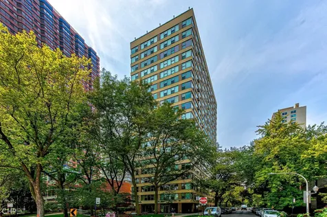 2970 North Lake Shore Drive Chicago IL 60657