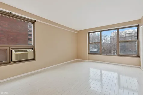2970 North Lake Shore Drive Chicago IL 60657