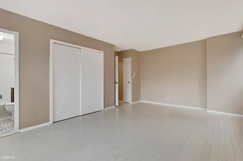 2970 North Lake Shore Drive Chicago IL 60657